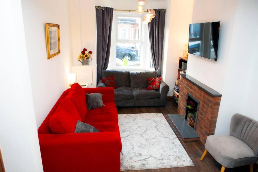 Cheerful 2 Bedroom House In The Heart Of Belfast Exterior foto